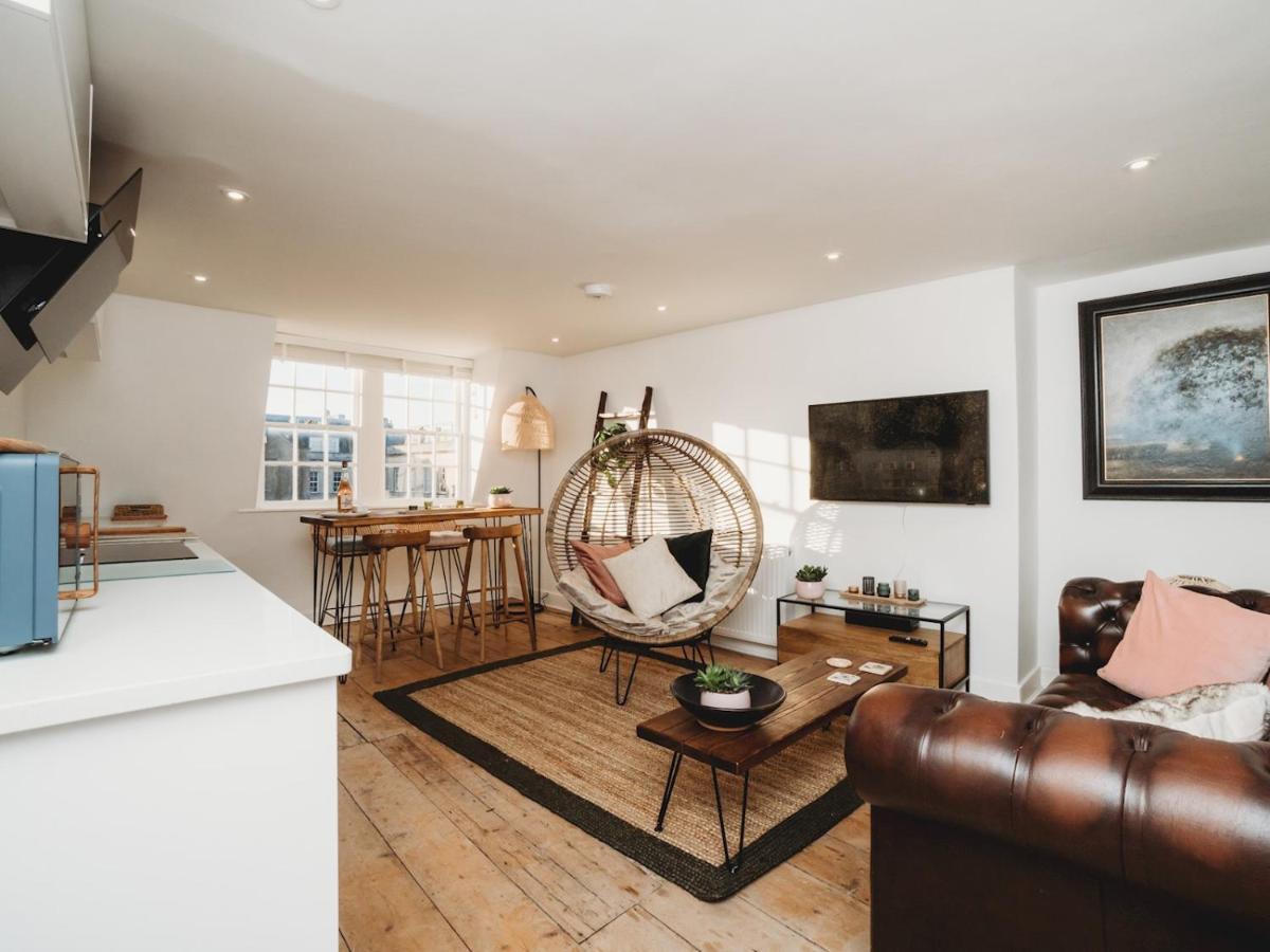 Pass The Keys Stylish 2 Bed Eco Flat In The Heart Of Bathアパートメント エクステリア 写真