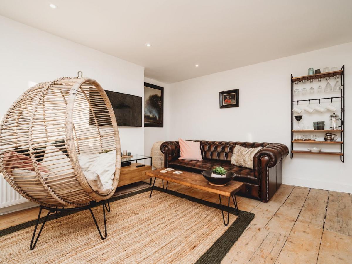 Pass The Keys Stylish 2 Bed Eco Flat In The Heart Of Bathアパートメント エクステリア 写真